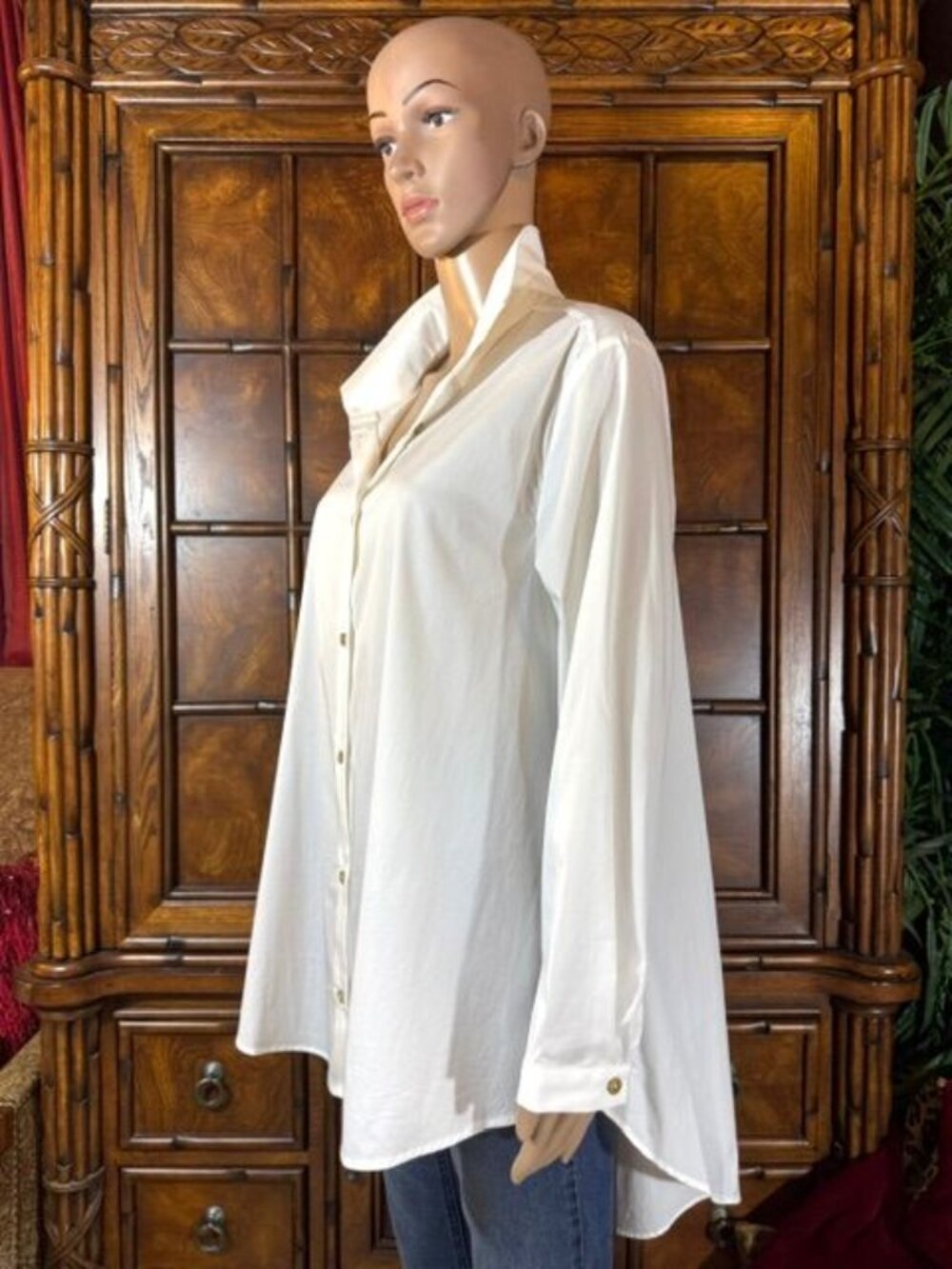 Marla Wynne WYNNE LAYERS White Stretch Cotton Blend Poplin Drama Button Down Top